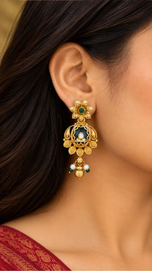 Regal Emerald & Kundan Antique Gold Necklace Set with Earrings